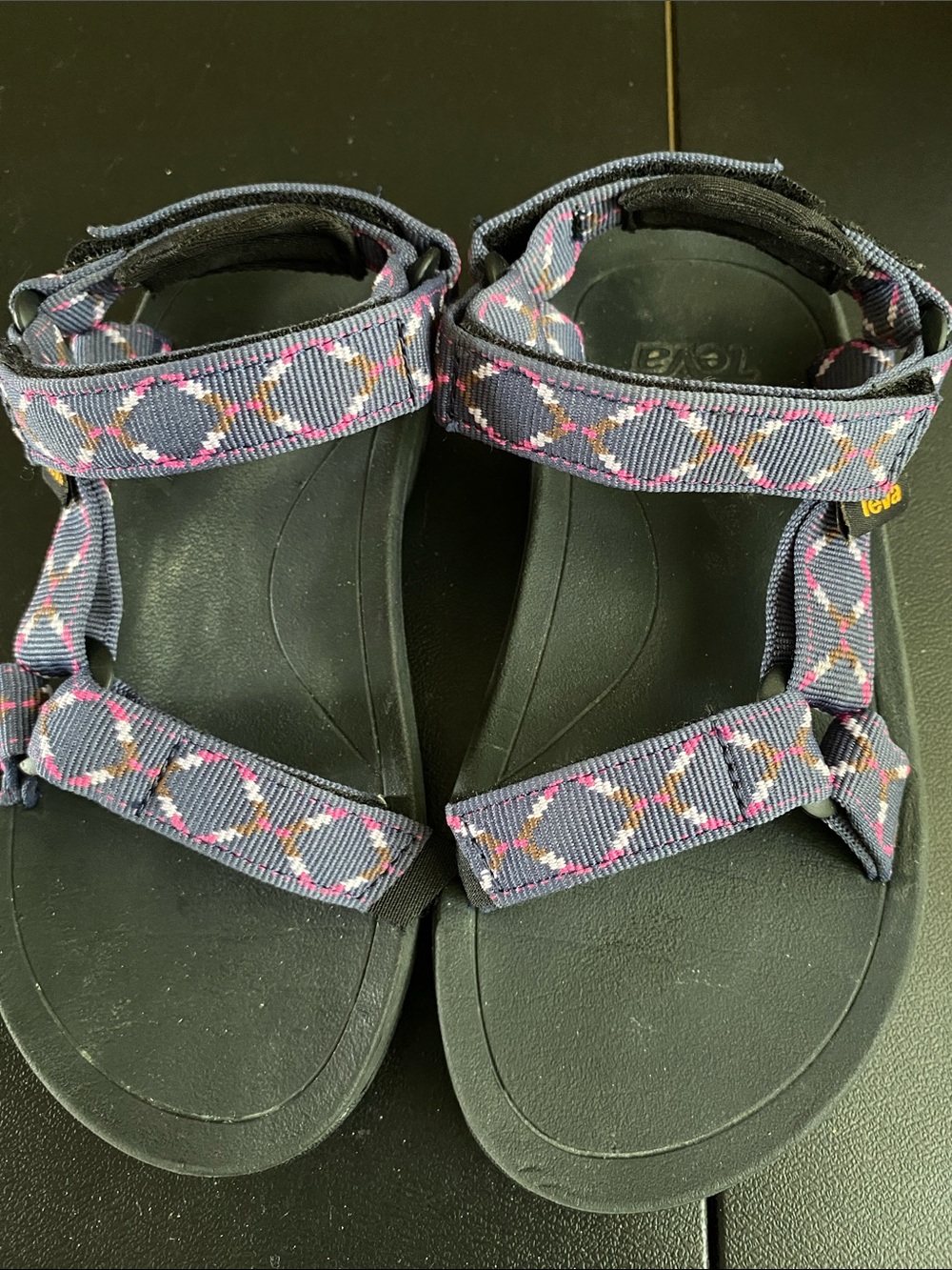 Teva • Unisex • Child • Hurricane Sandal • Navy/Pink • Geometric • 13Y